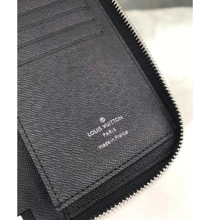 Brother Sam 19T1L0602 LV Bags 0812